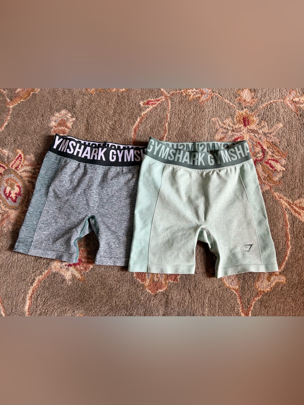 2 Gymshark Women’s biker shorts in Green size S